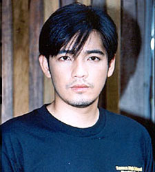หนุ่ม ศรราม เทพพิทักษ์